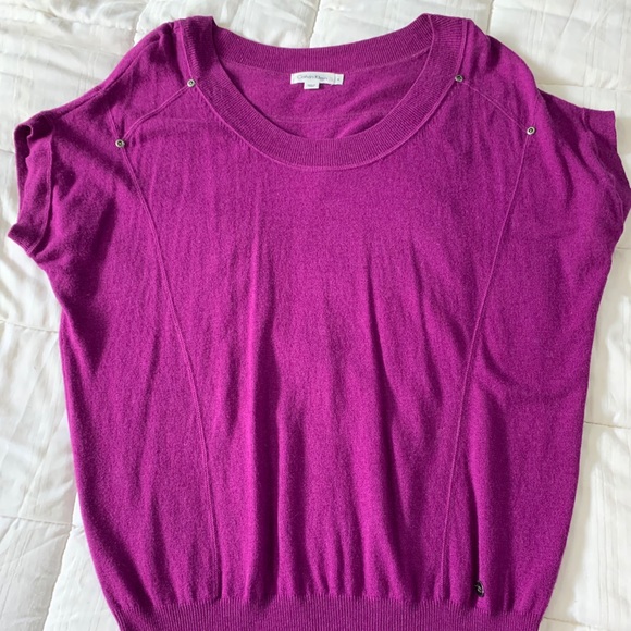 Calvin Klein - Picture 1 of 6